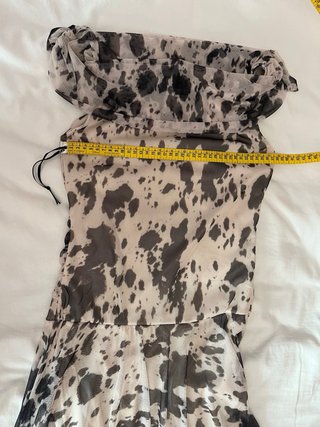 Vestido de fiesta estampado blanco y negro