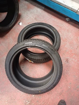 Neumáticos Pirelli Sottozero 245/40 R18
