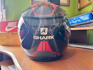 Casco Shark Ridill 1.2 Mecca KRS Negro Rojo