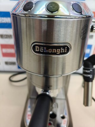 Cafetera espresso De’Longhi Dedica acero inoxidable negra