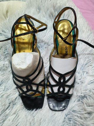 Sandalias Talla 37 Negro y Dorado