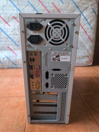 Torre PC Fujitsu