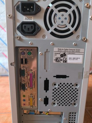 Torre PC Fujitsu