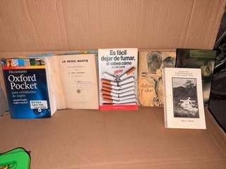 Lote 5 libros — 8 €