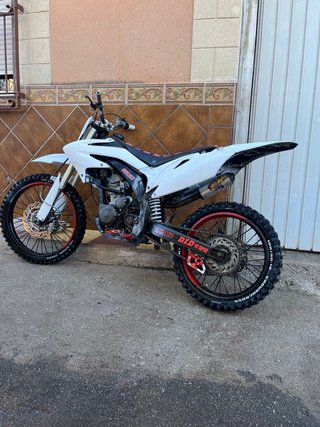 Honda CRF 250 Motocross Blanca