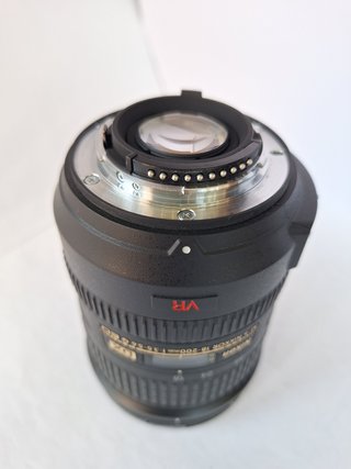 Objetivo Nikon AF-S DX 18-200mm VR, no ofertas