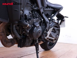 YAMAHA MT 09