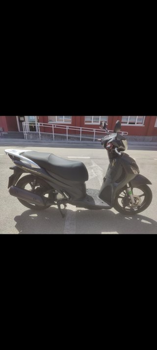 Suzuki sixteen 125cc Se vende entera para despiece