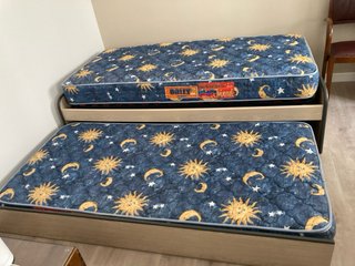 Cama juvenil con colchón y cama supletoria