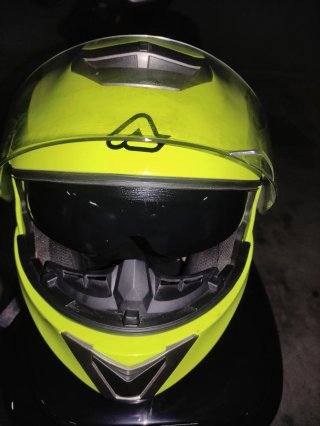 Casco de Moto Amarillo