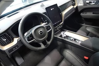 Volvo XC60 2025