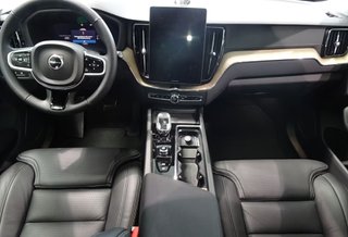 Volvo XC60 2025