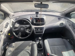 Nissan Almera 2004