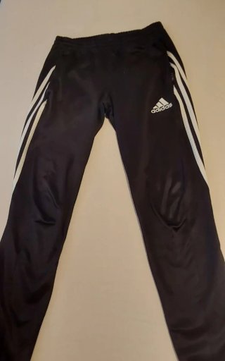 Lote Ropa  Vaqueros + regalo Adidas y camisetas