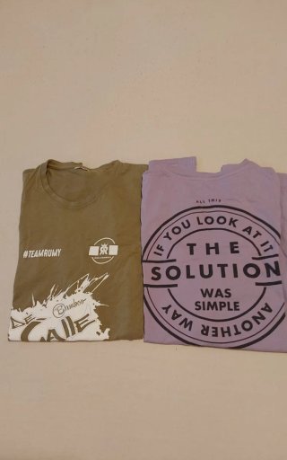 Lote Ropa  Vaqueros + regalo Adidas y camisetas