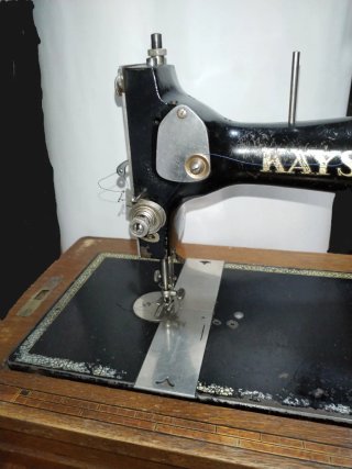 Máquina de coser antigua KAYSER DURACH