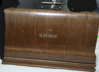 Máquina de coser antigua KAYSER DURACH