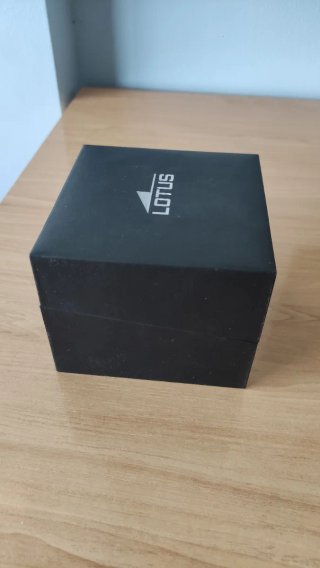 Caja para reloj Lotus negra