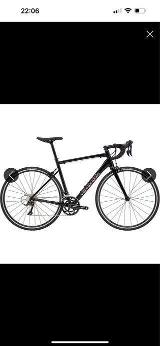 Bicicleta de carretera Cannondale negra