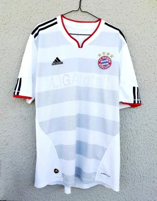 2 Maglie  Spagna e Bayern Monaco