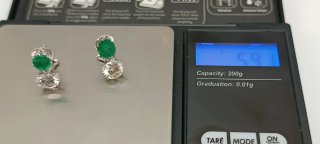 Pendientes Oro Blanco 18K Diamantes y Esmeralda