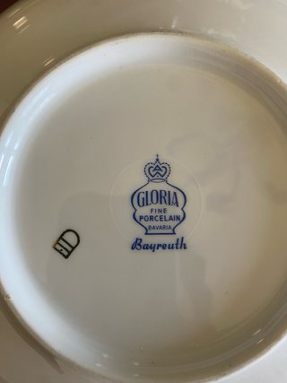 Fuente de porcelana de Baviera decorada