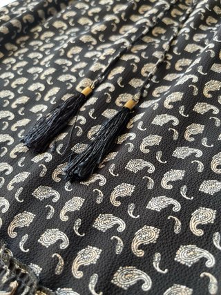 Falda midi Cortefiel paisley negro crema XL