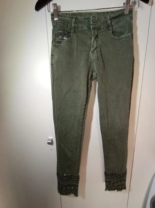 Pantalón skinny verde oliva talla M