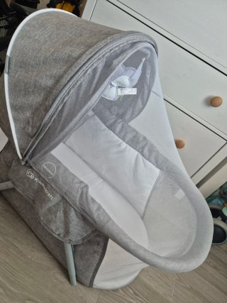 Cuna de viaje Kinderkraft con mosquitera