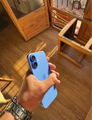 iPhone 16 Azul