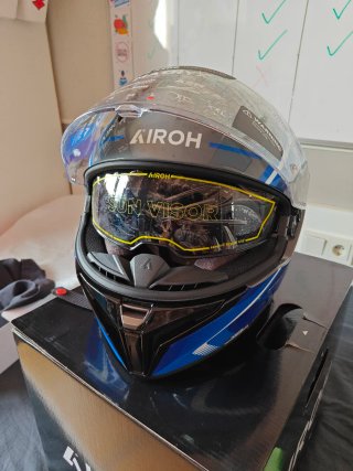Casco de moto carbono nuevo