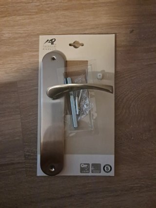 Tirador puerta Leroy Merlin nuevo