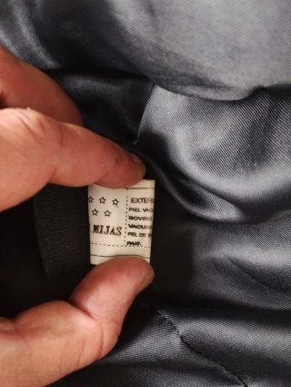 Chaqueta de cuero negra