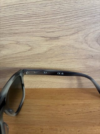 Gafas de sol Ray-Ban grises y azules