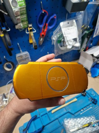 PSP 3000 Gold