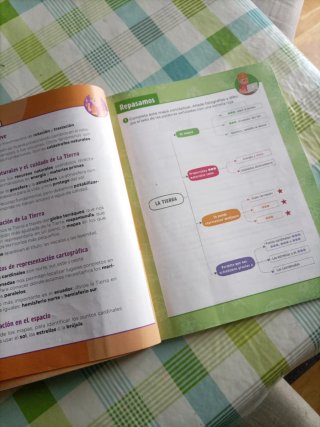 Ciencias sociales. 3 Primaria. Revuela. Castill...