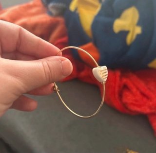 Pulsera ajustable corazón dorado y blanco