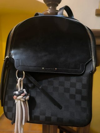 Mochila Parfois Negra con Detalle Multicolor