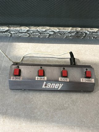 Amplificador Válvulas Laney Crome-O-Zone