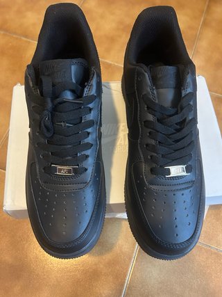 Nike Air Force 1 nere