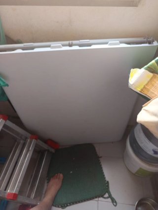 Mesa de campo plegable con 2 bancos