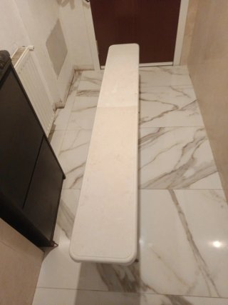 Mesa de campo plegable con 2 bancos