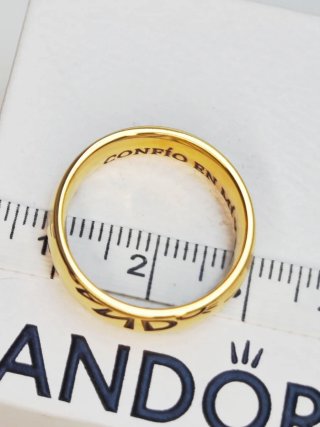 Anillo Titanio dorado alianza  grabado