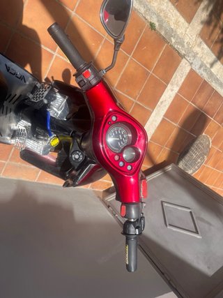 Yamaha Jog RR Roja y Negra