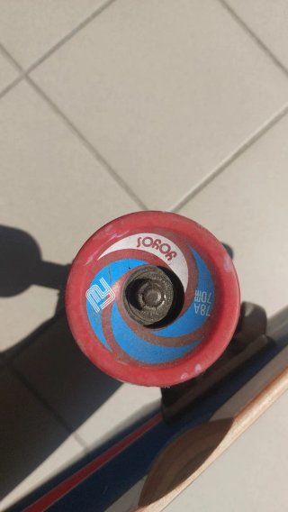 Longboard Flying Wheels