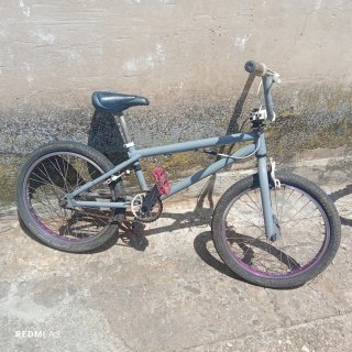 Bicicleta BMX Gris