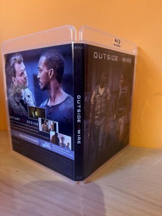Outside the Wire (Blu-ray)