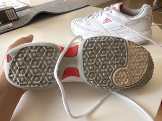 Zapatillas Adidas Padel Blancas y Rojas