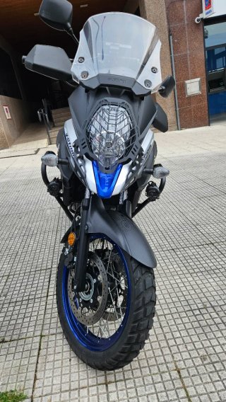 Suzuki V-Strom 650XT Adventure Moto