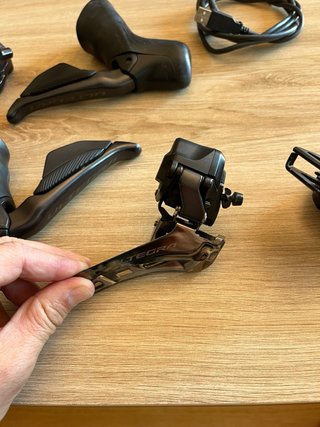 Grupo Shimano Ultegra Di2 12V sin bielas